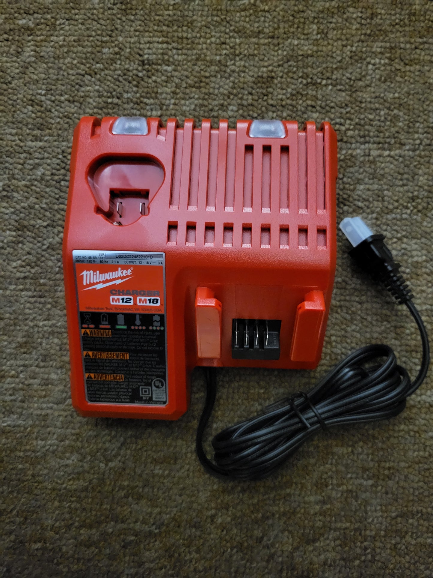 Milwaukee M18™ and M12™ Genuine Multi-Voltage Charger (Overstock item)